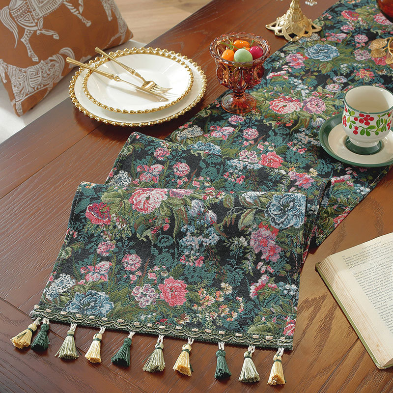 Embroidery Xmas - Retro Oil Painting Jacquard Table Runner