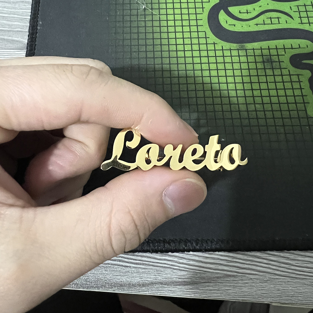 Custom name brooch interwoven  – Embroidery Initials Bewertung und Preis