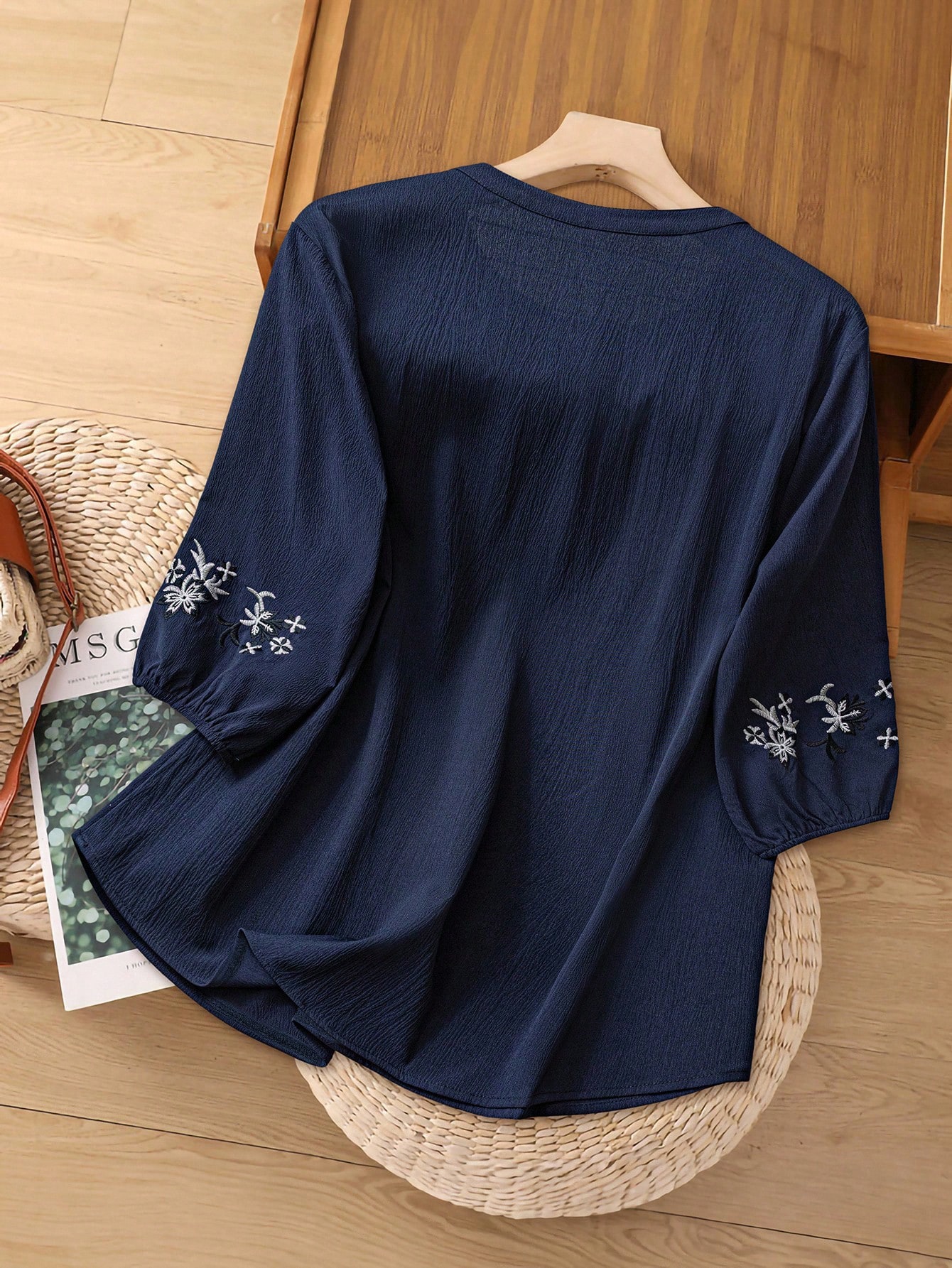 Plus size women's ethnic style – Embroidery Tshirt Bewertung und Preis