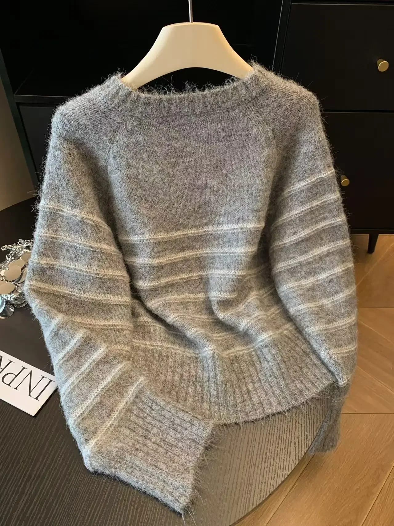 Autumn Winter Women's Striped  – Embroidery Knit Bewertung und Preis
