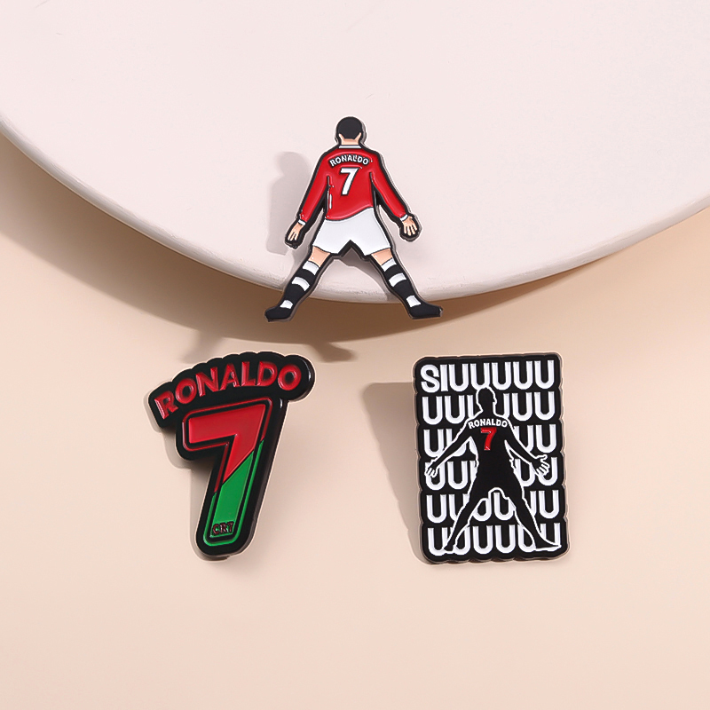 Cartoon Football Player Charac – Embroidery Initials Bewertung und Preis