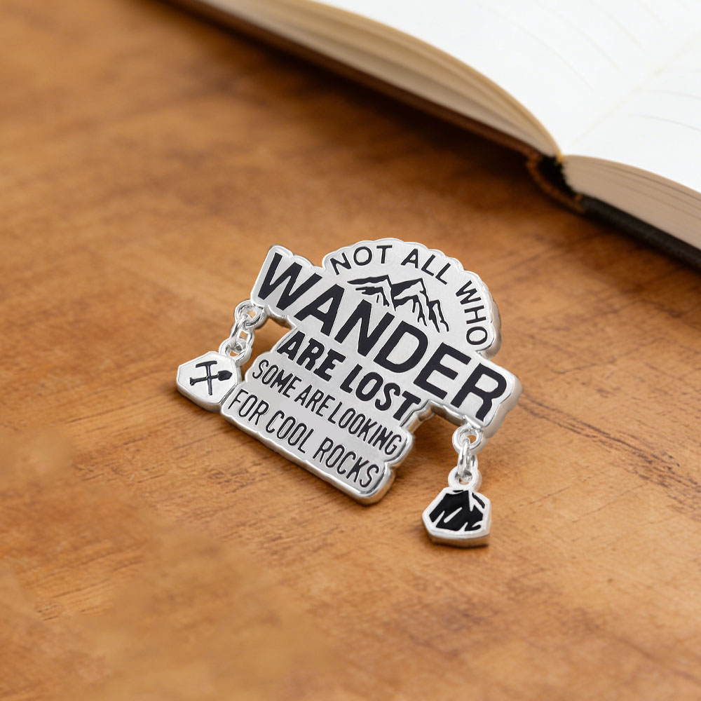 Not All Who Wander Are Lost So – Embroidery Initials Bewertung und Preis